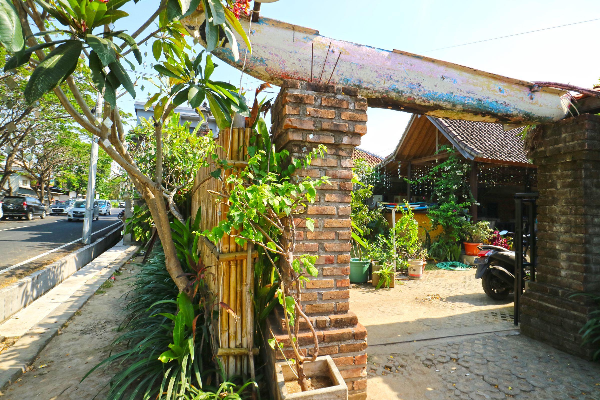 Indopurejoy House - Komala Indah Cottages Kuta Lombok Exterior foto